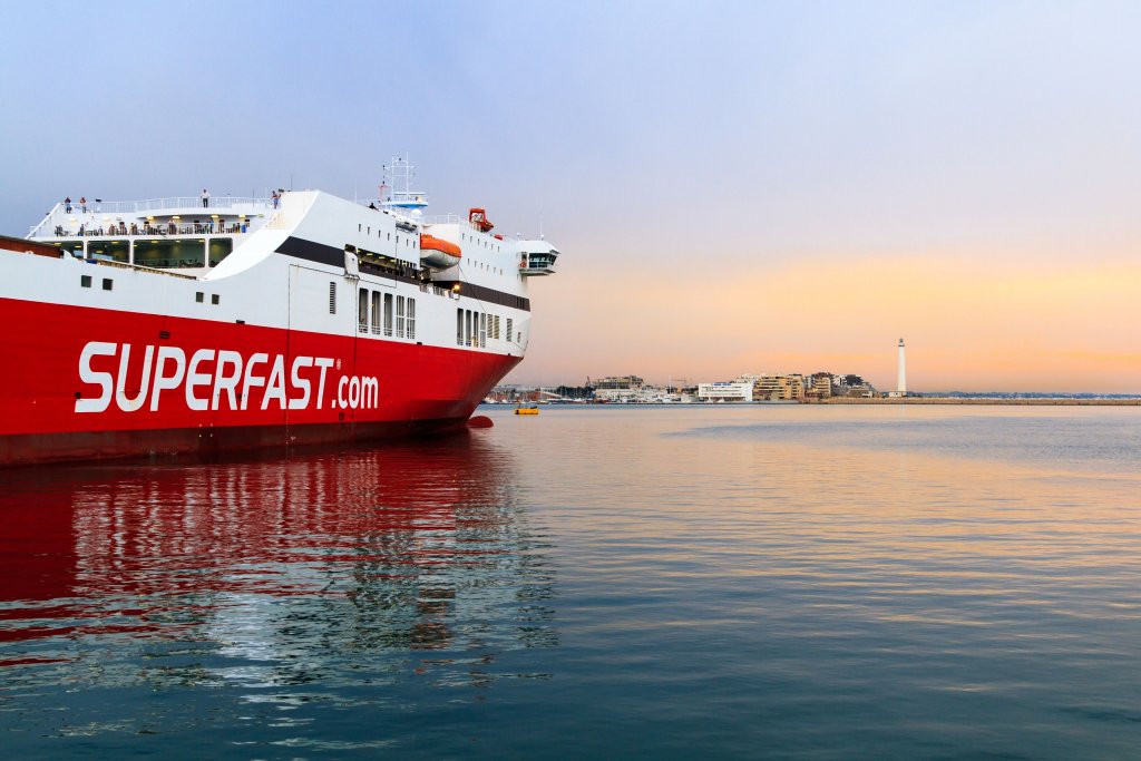 Ferry boat para as ilhas da Grécia