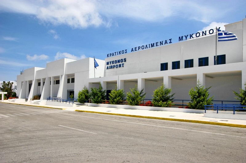 Entrada do Aeroporto Internacional de Mykonos