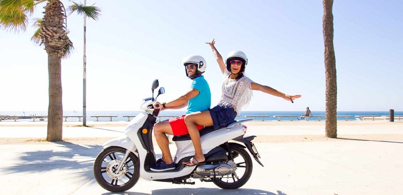 Moto/scooter/quadriciclo em Santorini