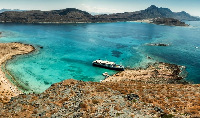 Passeio de barco em ilha grega