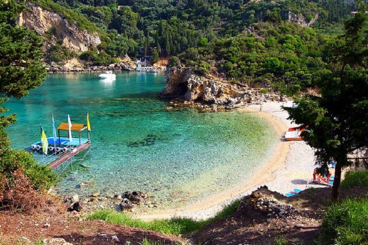 Palaiokastritsa Beach em Corfu