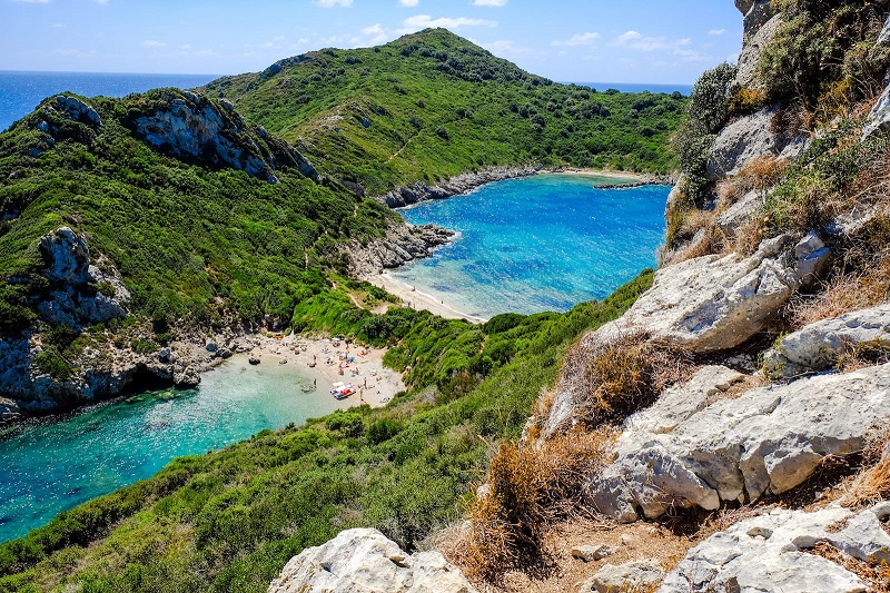Praia Ampelaki Bay em Corfu