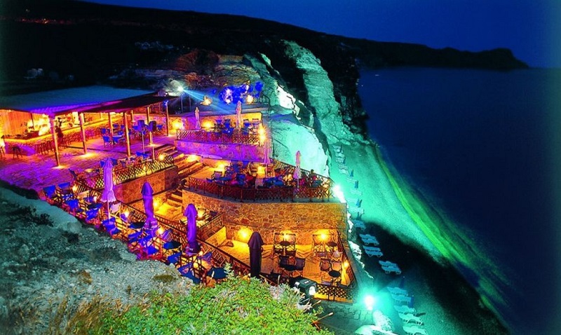 Deep Blue Beach Bar em Milos