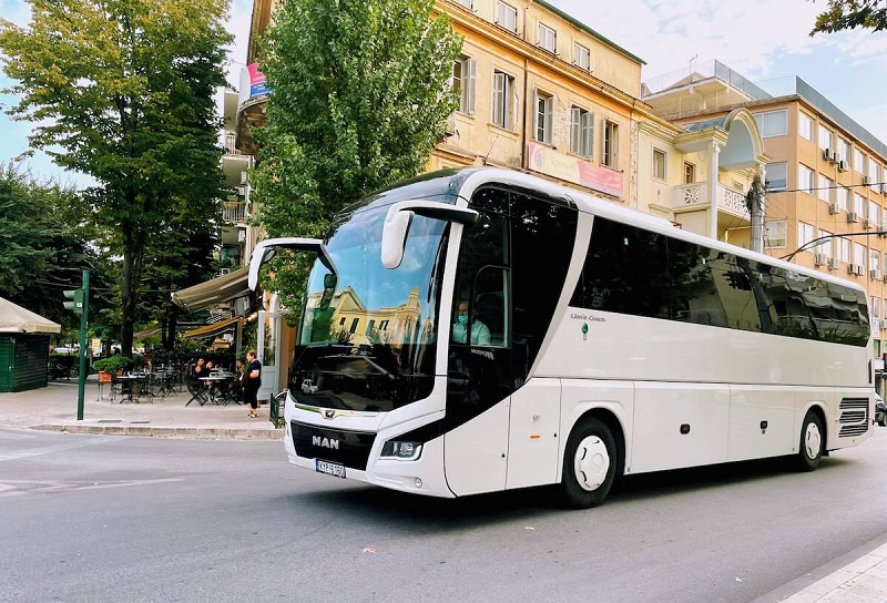 Como andar de transporte público em Corfu
