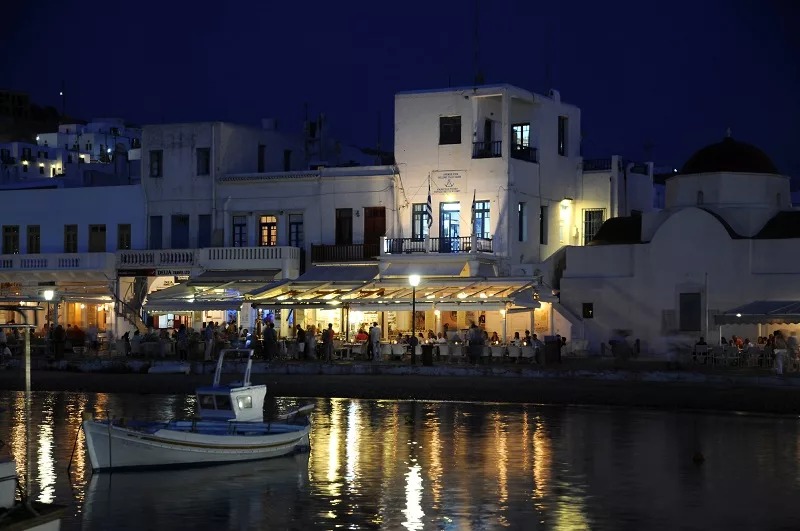 Noite em Mykonos