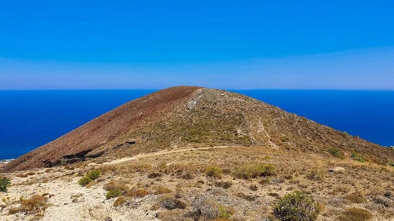 Trilha Mouzakia em Santorini