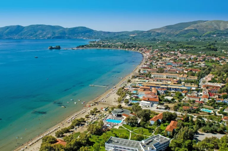 Como ir do aeroporto de Zakynthos até o centro turístico